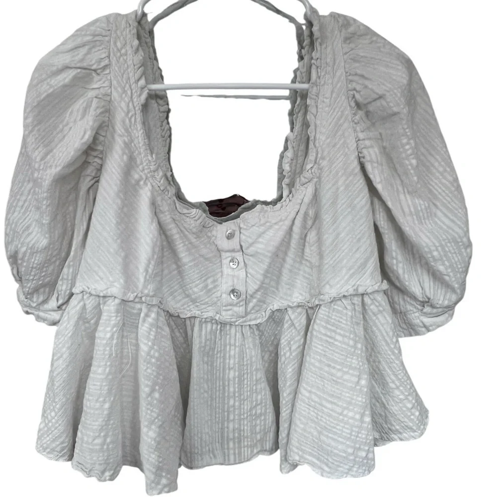 Free People Leave It To Me Top in Ivory white size Medium